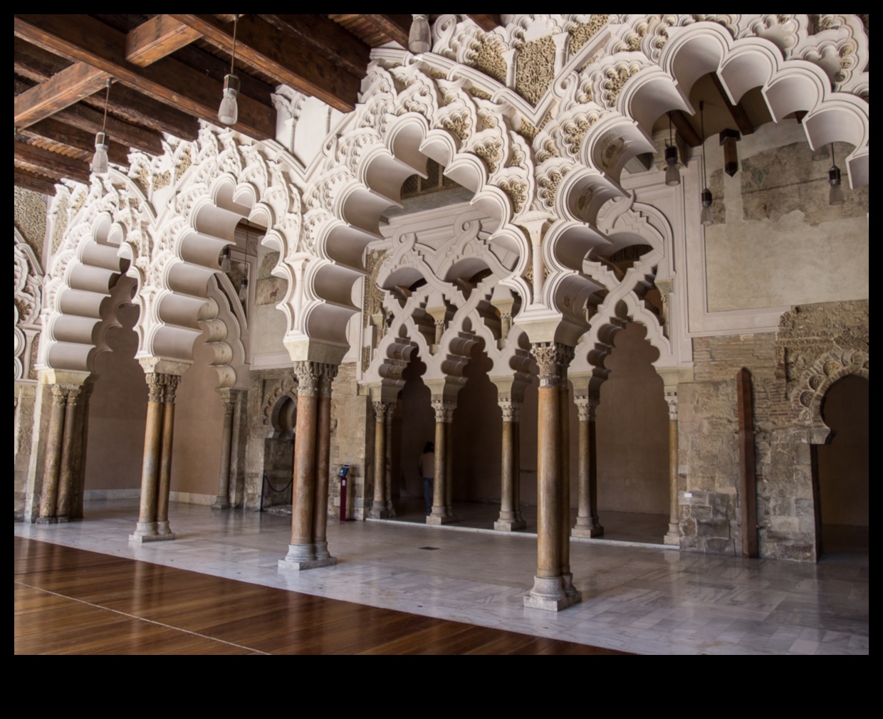 Baroka skaistums: greznā arhitektūra Spānijas zelta laikmeta mākslā