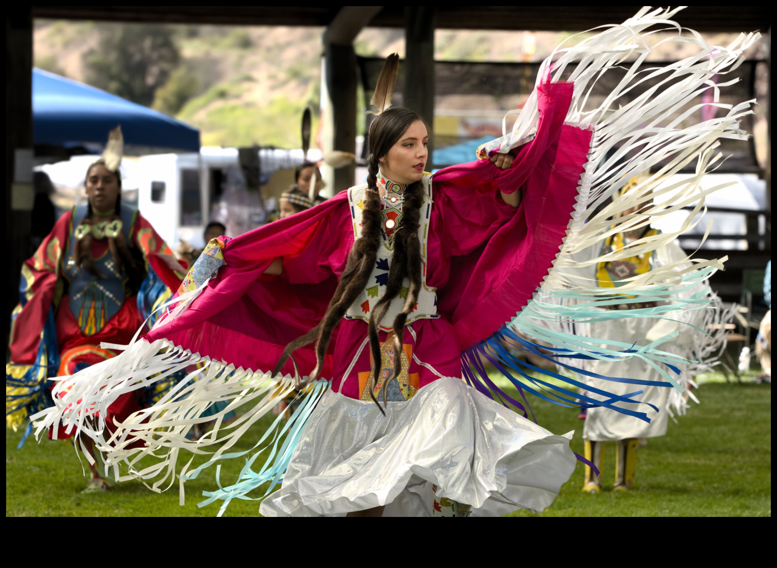 Cilšu dzimtenes: pamatiedzīvotāju un cilšu ainavas pārskatītas