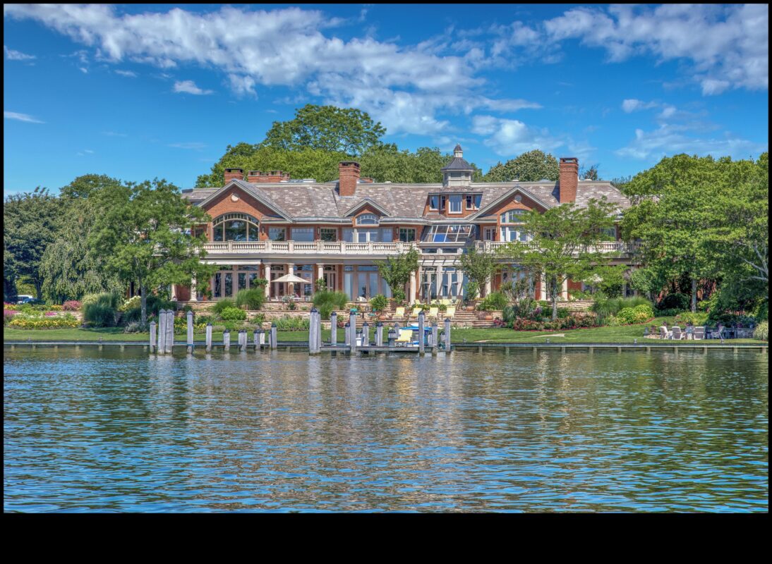 Pilsētas krastmalas: upes krasts, dzīvošana pilsētā