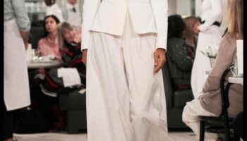 Urban Vogue Vibrance: aptveriet pilsētas modernās modes dinamisko pulsu